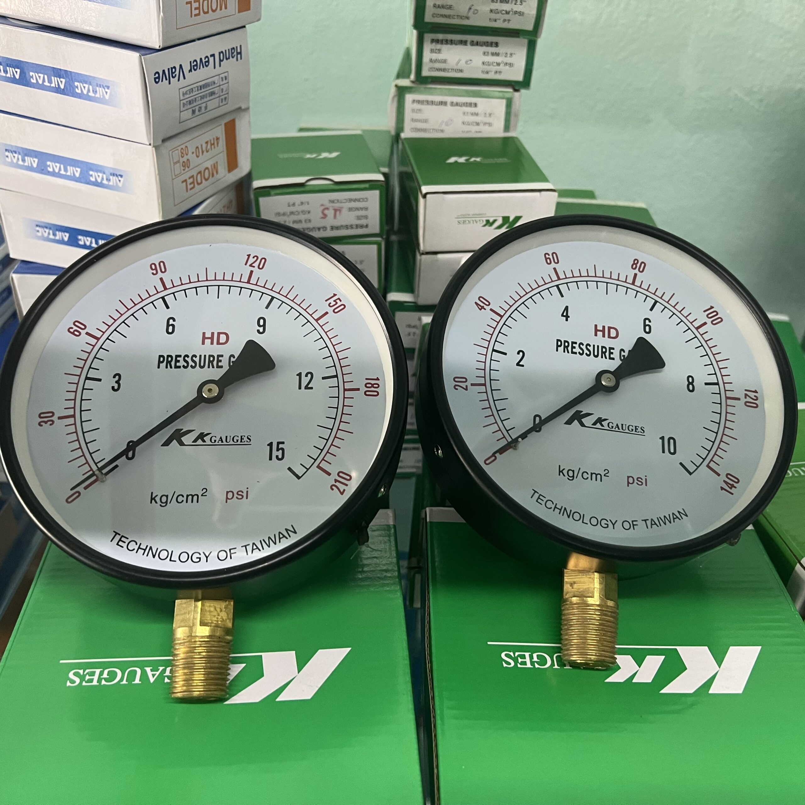 1658475348-3 Đồng hồ đo áp xuất khí nén mặt 150mm